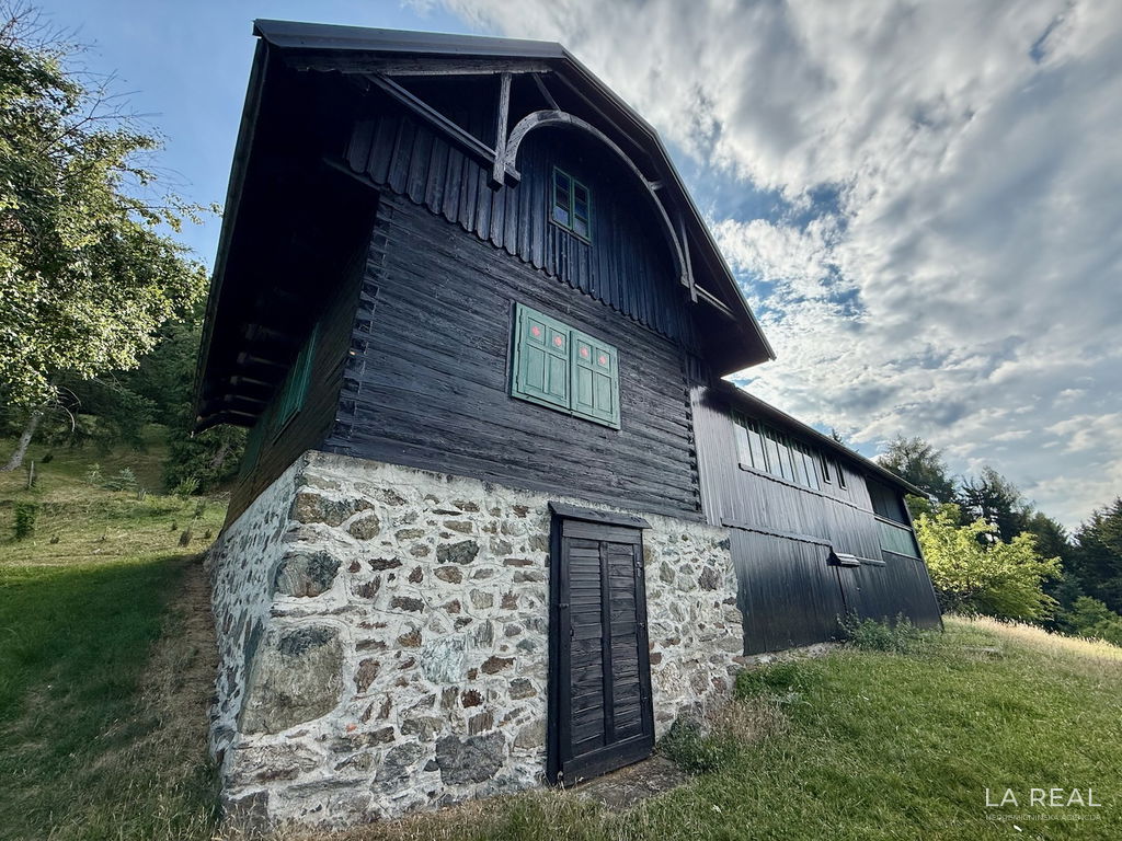 00smolnik-23q2ahykwe-1600x1200__68f73b204583e