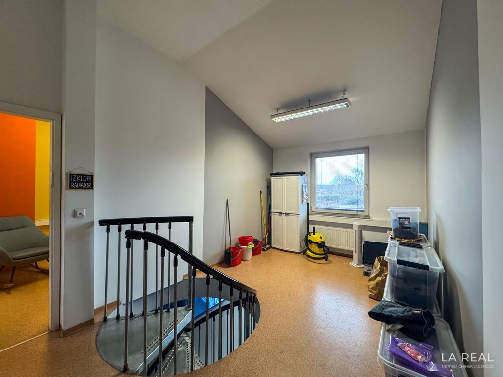 11__bctZ8lTx-4032x3024