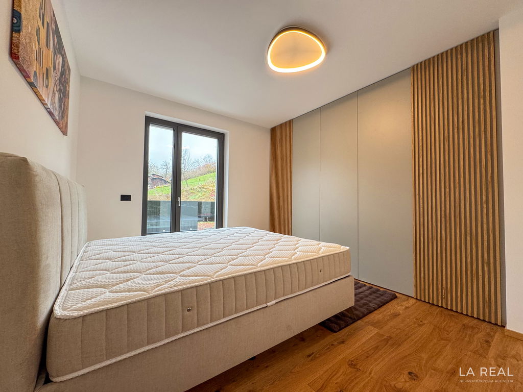 148ckj09x2-4032x3024__695b82e4ef79f