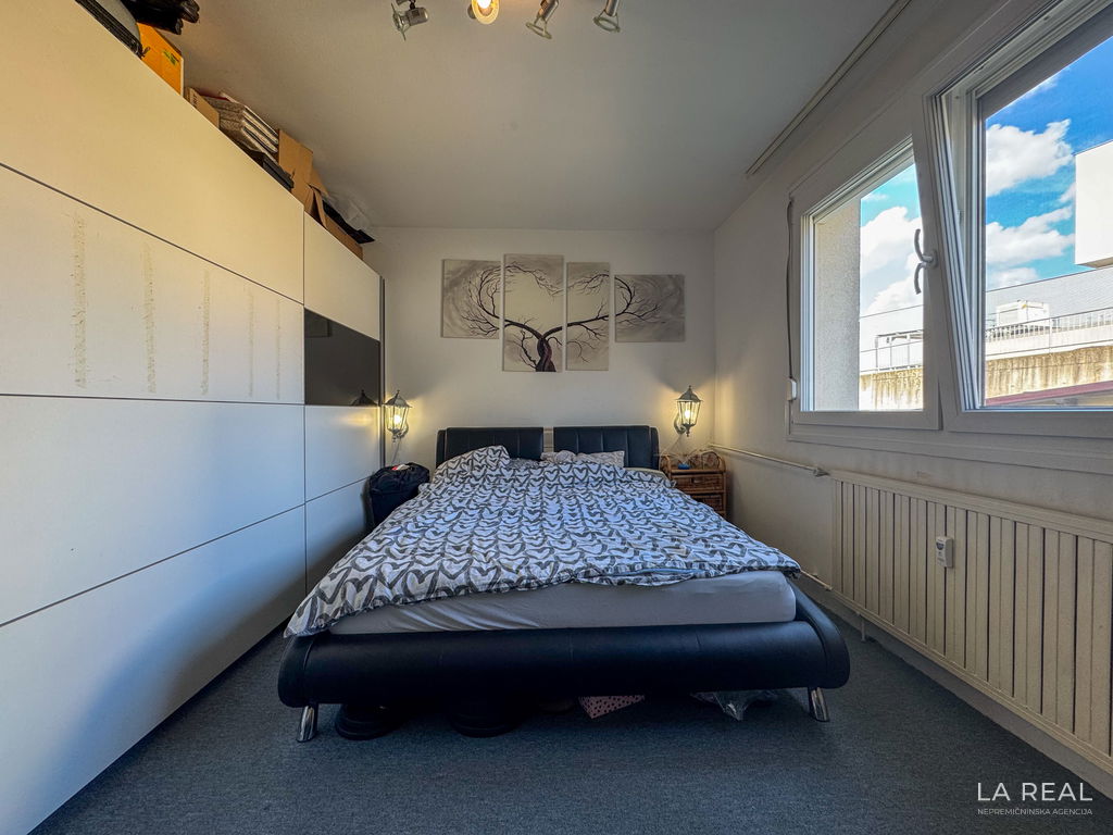 14__cbKRBf3A-4032x3024