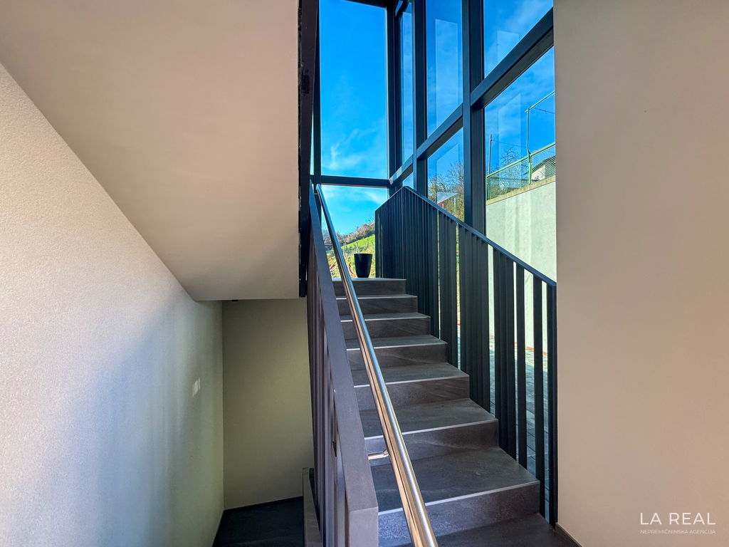 24jytealer-4032x3024__6992ce03d4b75