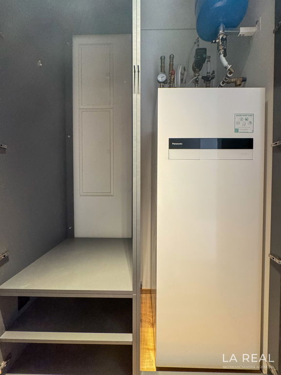 26qzgqt9zs-3024x4032-portrait__69b661c3be53e