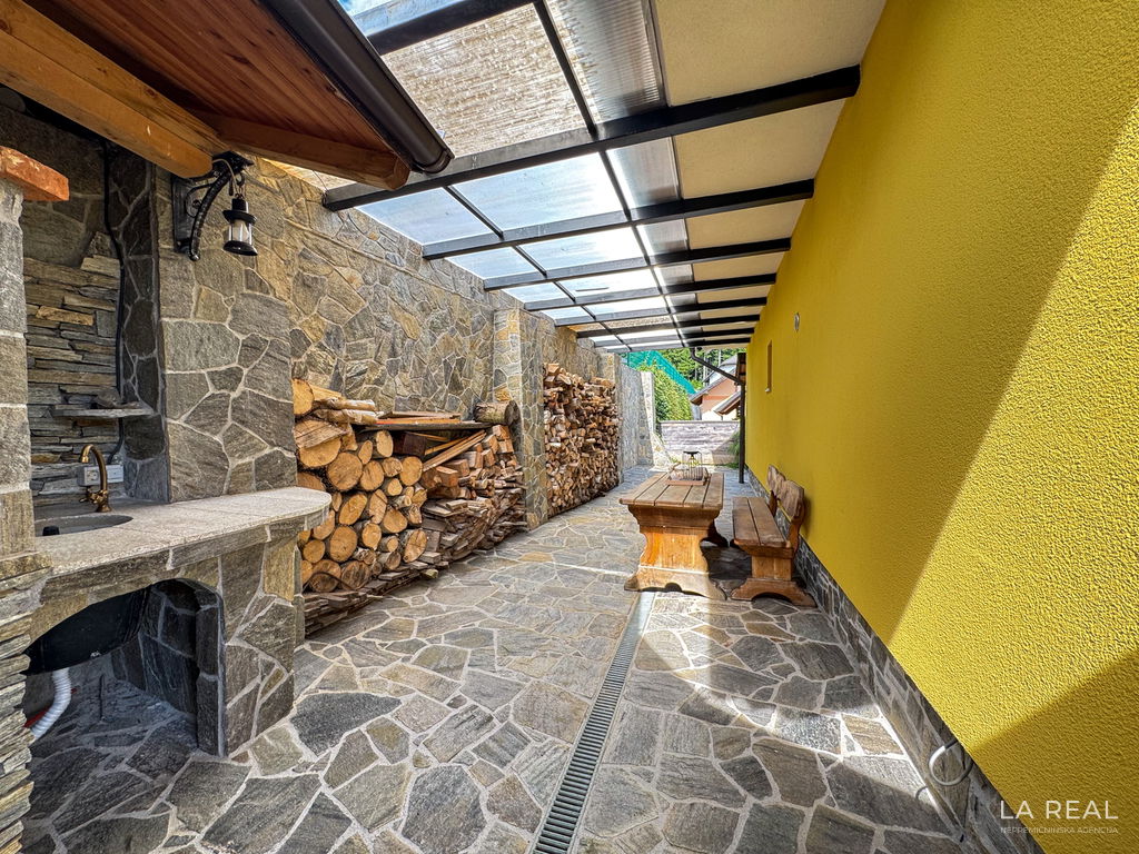 28dnlrryf1-4032x302468ba987e3974168f1e8961feb7690b0caf6a1a0698074e8f35be__699f0dd310c3b