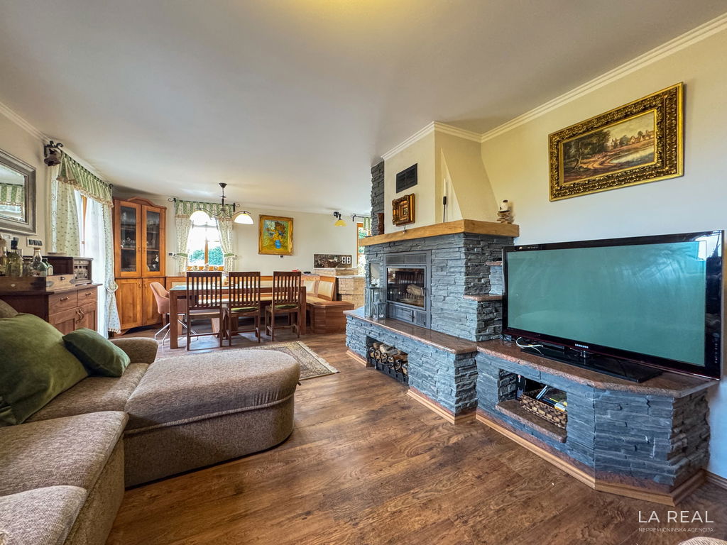 5nezlvohw-4032x302468ba9868ad37268f1e883e6f26690b0c9b8a1da698074cdd862b__699f0db6e446f