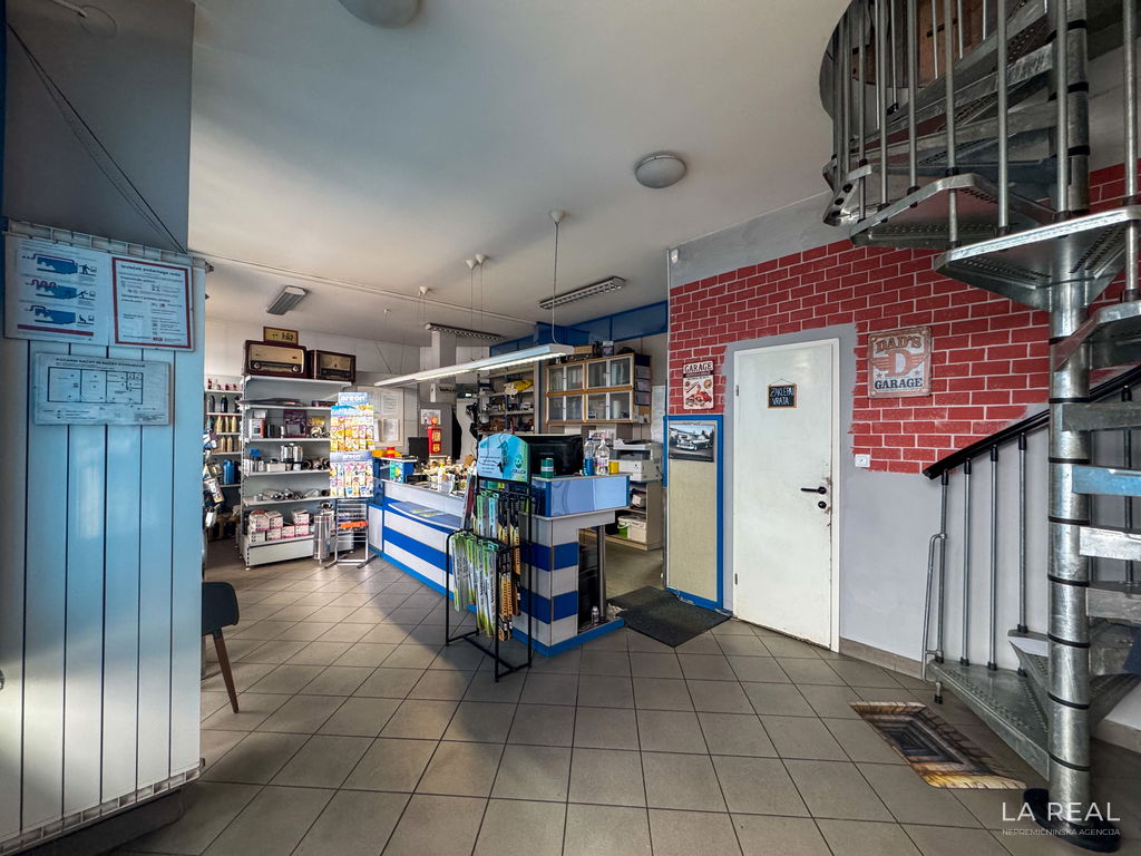 6__fxr3kgVh-4032x3024