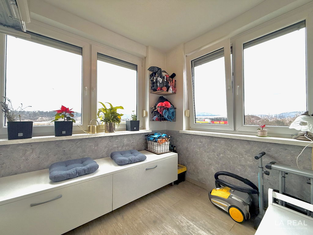 e1-10__E8CSsKLy-1900x1425