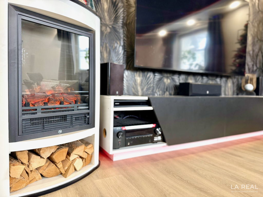 e1-10__yjYLc2TS-1900x1425