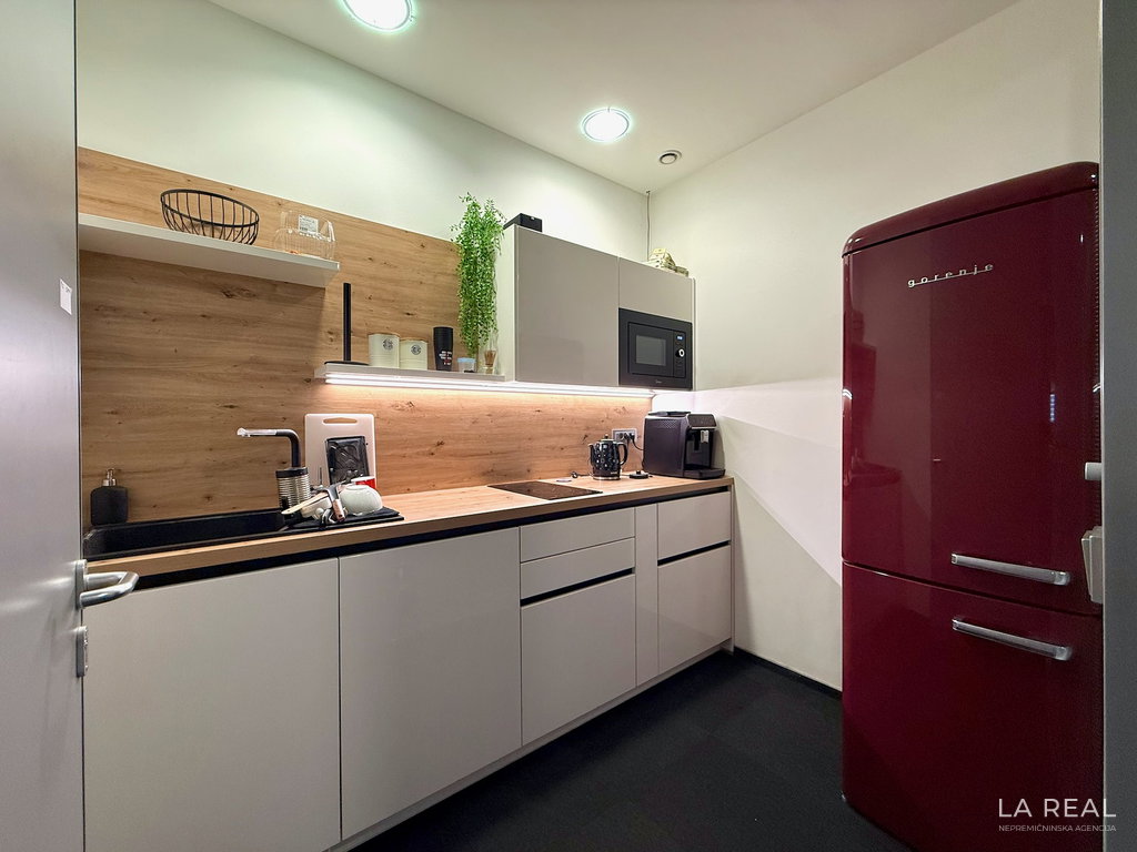 e1-14__1Upc3yOs-1900x1425