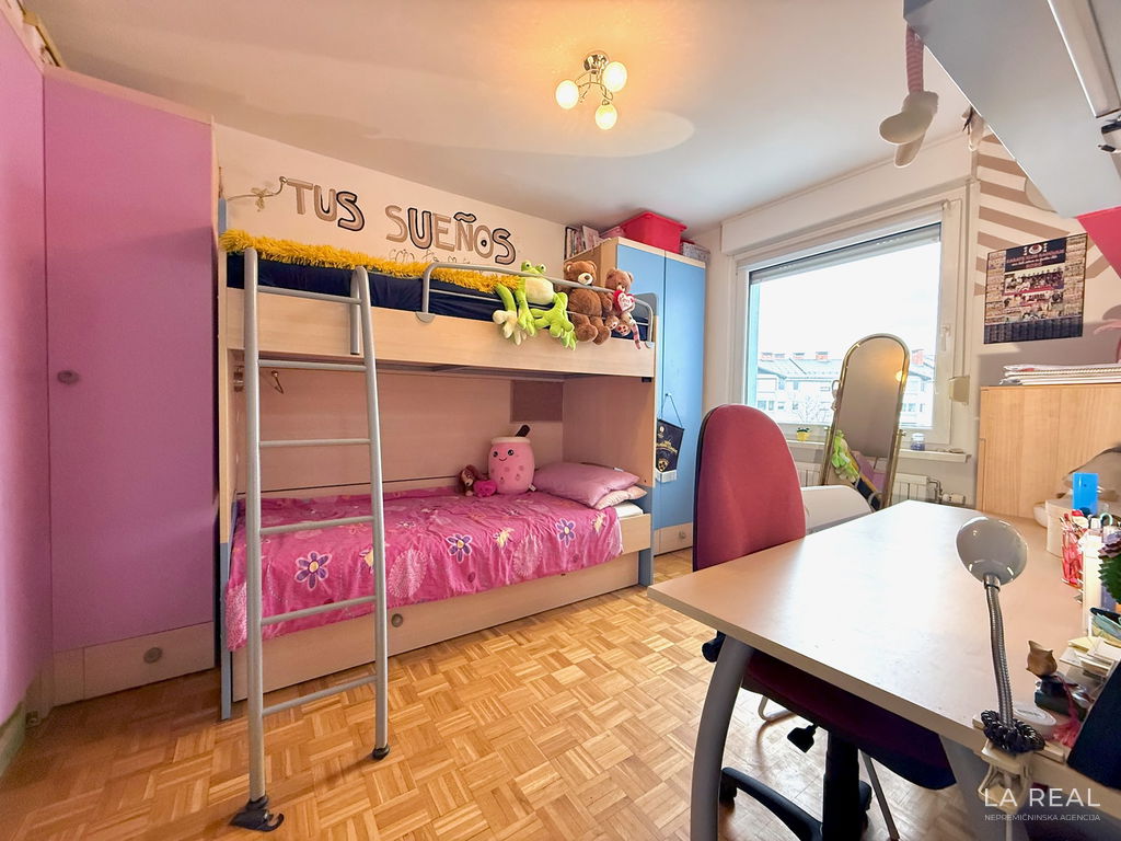 e1-15__C6GoF9Ld-1900x1425