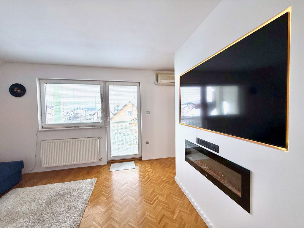 e1-16__I9fqkrsE-1900x1425