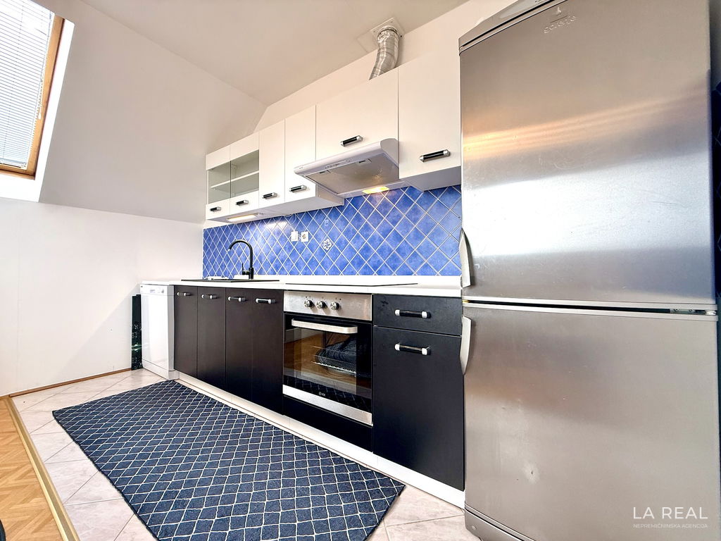 e1-17__9OwX5kBC-1900x1425