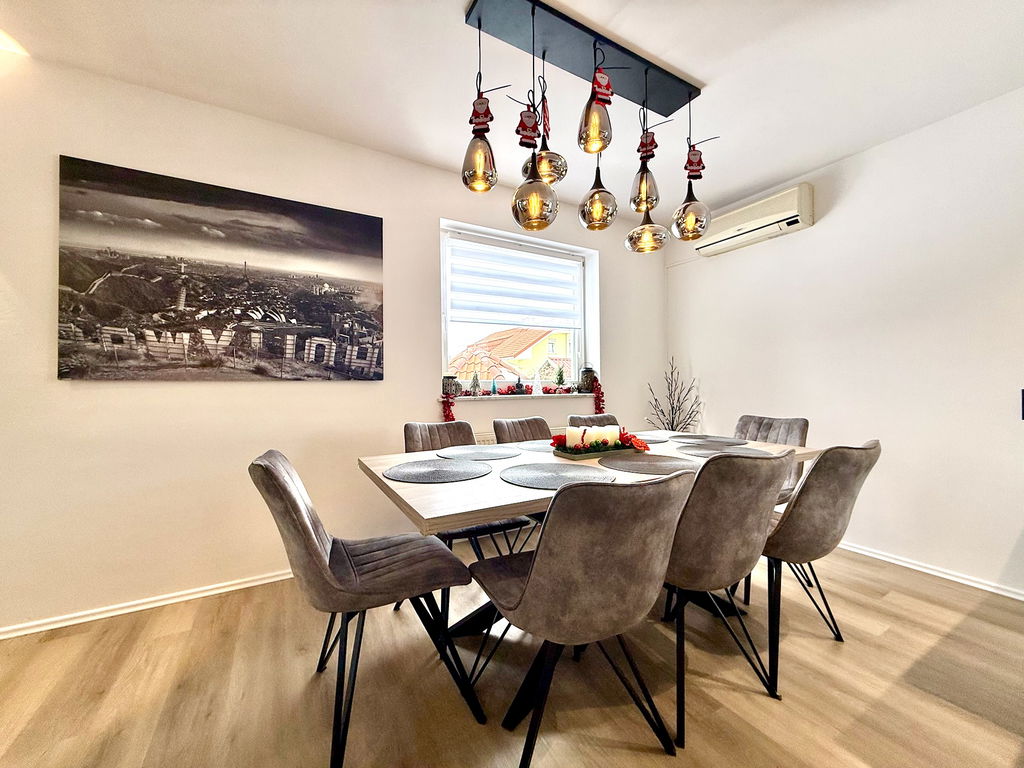 e1-1__Ek7roCjM-1900x1425