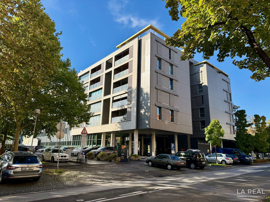 e1-22__ktL2DK54-1900x1425