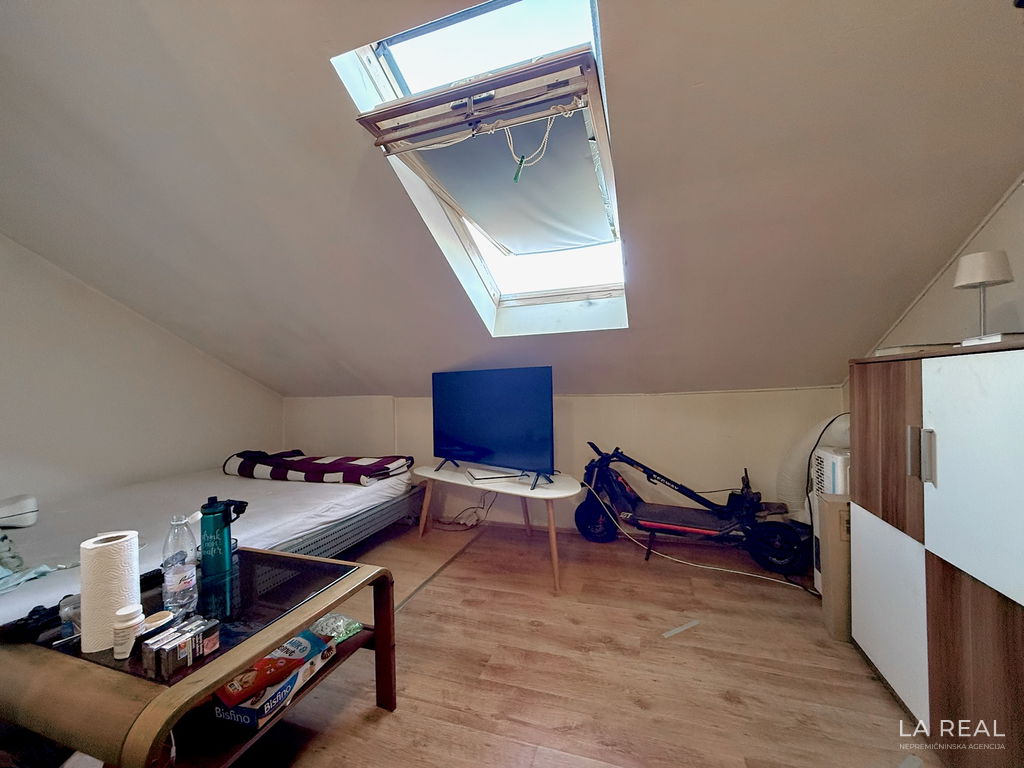 e1-23__vyxtguEV-1900x1425