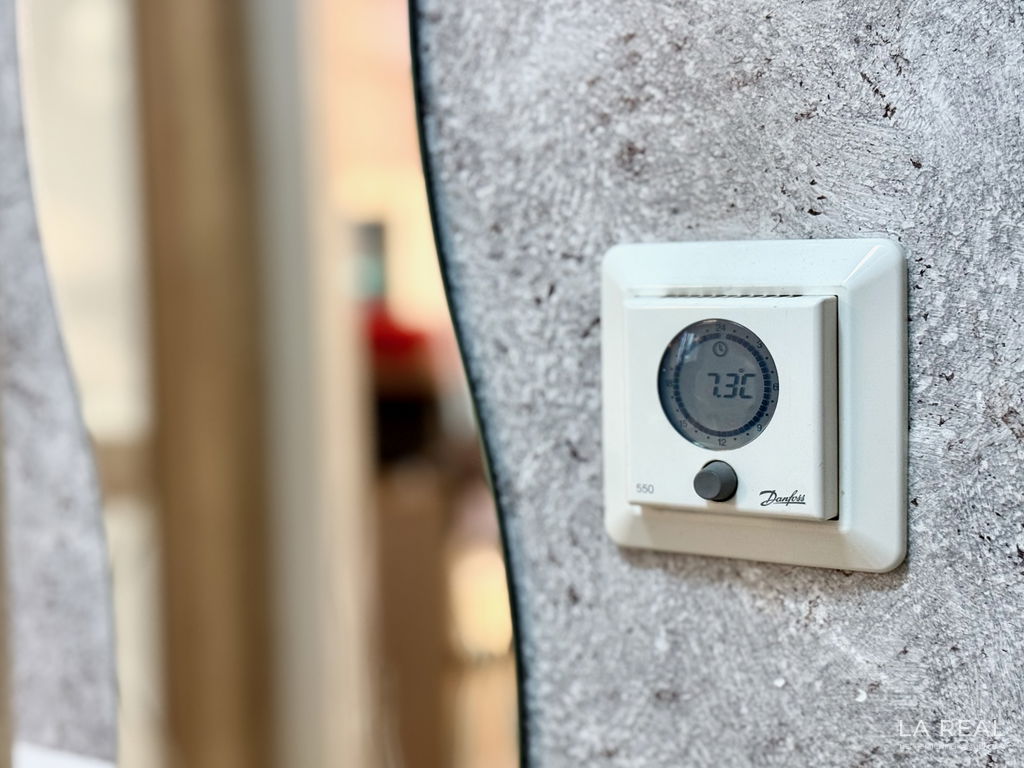 e1-26__cQtwSInk-1900x1425