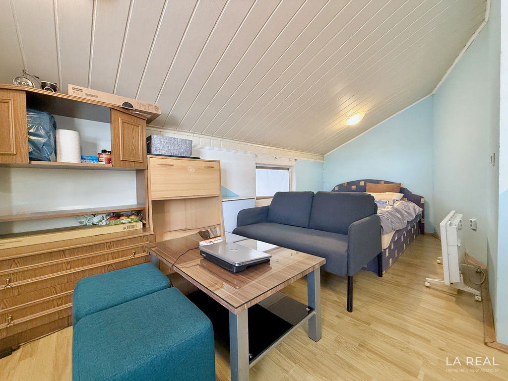 e1-26__hDTwrZdG-1900x1425