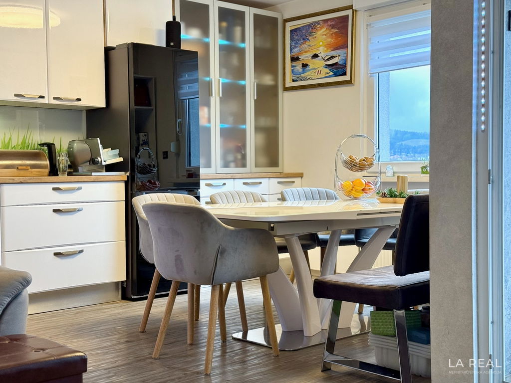 e1-2__DRnq0SIM-1900x1425