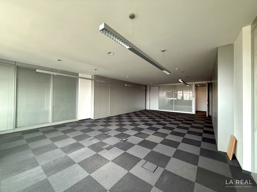 e1-4__CMvZgMo3-1900x1425