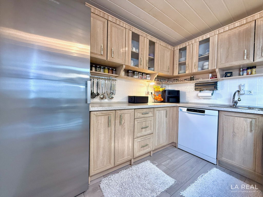 e1-4__SJOdEwqn-1900x1425