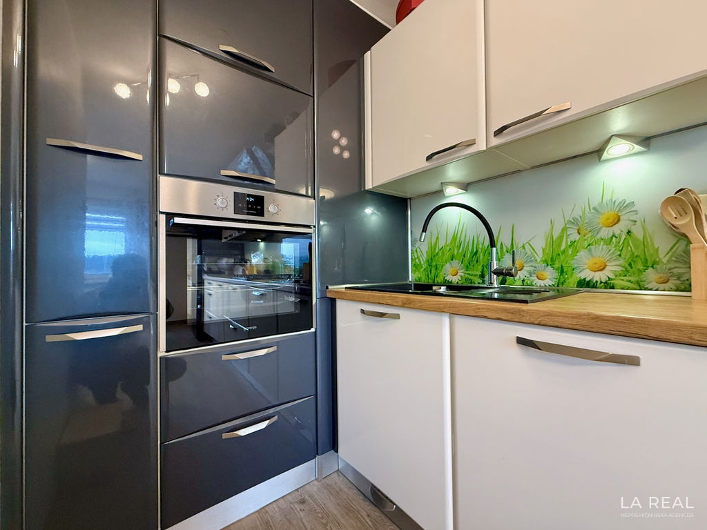 e1-5__SEVaEoCZ-1900x1425