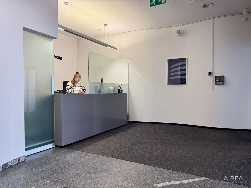 e1-6__4nUiTZil-1900x1425