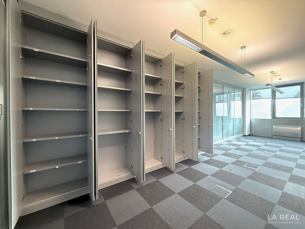 e1-6__p3aOc5So-1900x1425