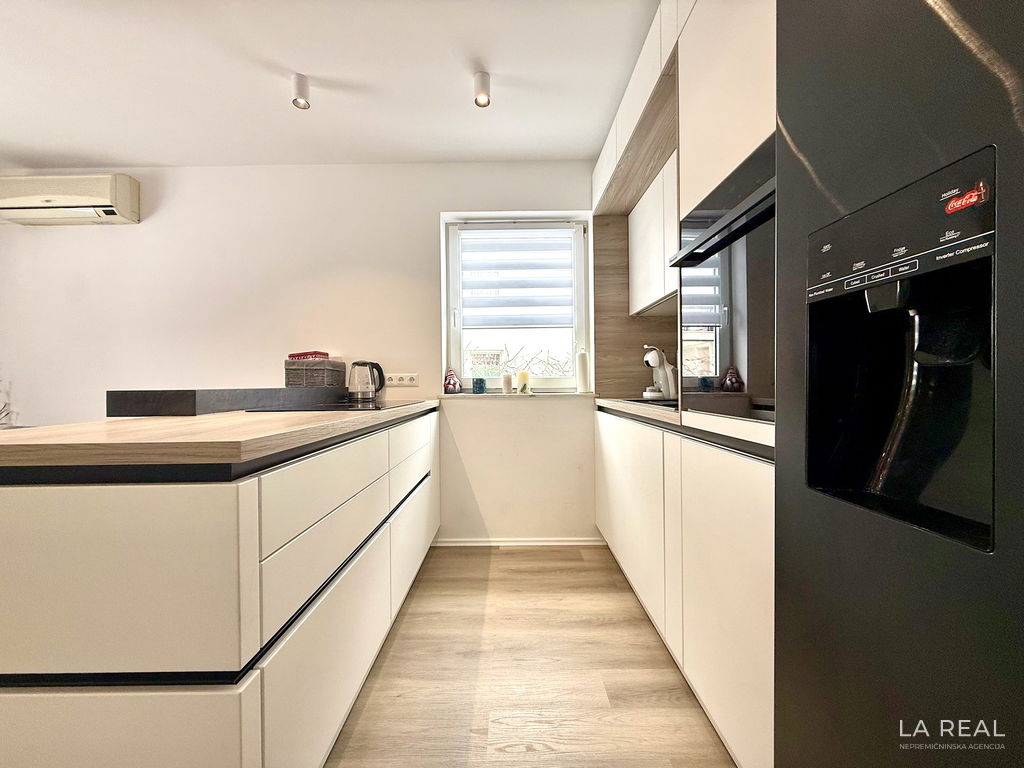 e1-6__pKgsVq50-1900x1425