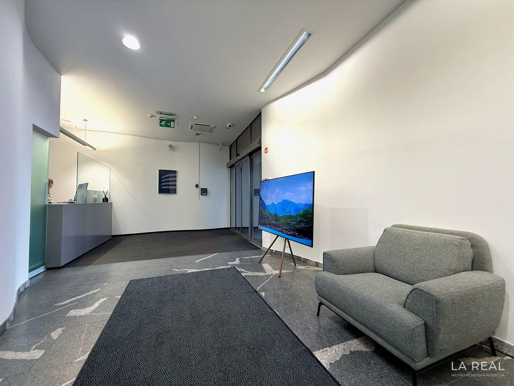 e1-7__DC4mFXb2-1900x1425