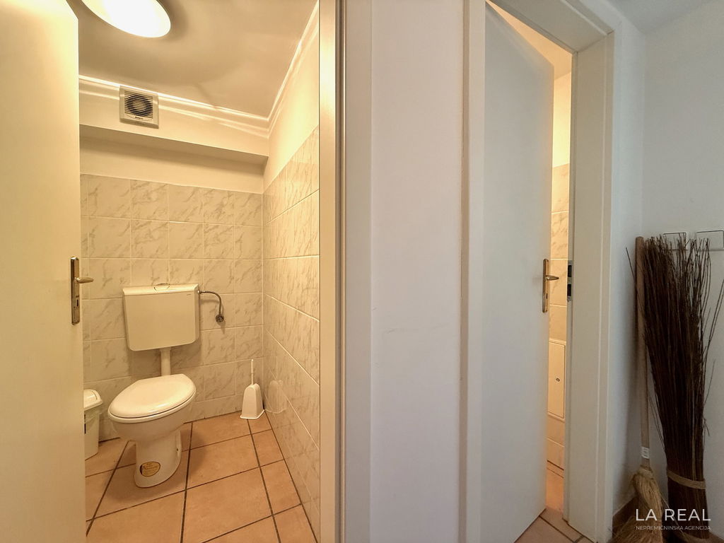 ee-1iusf4h8z-1900x1425__6985c12729829