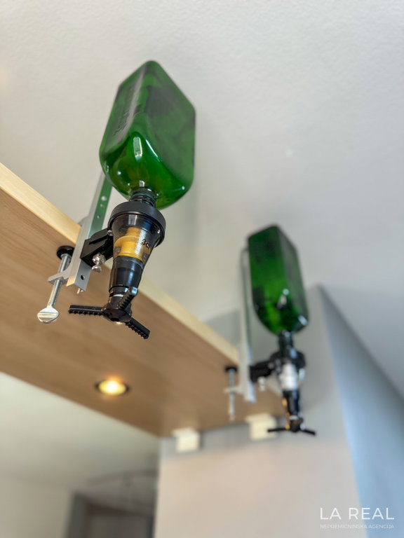 image00008663c73f1d6ec0__6721fa273d092