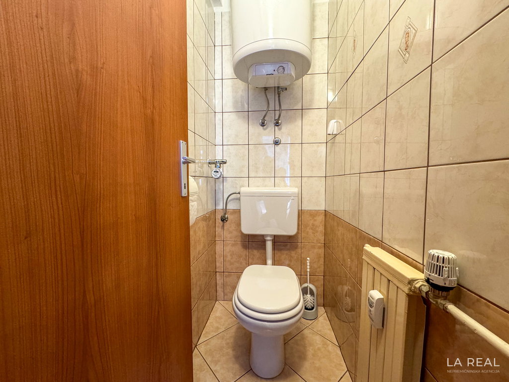 image00016663c740d99e61__6721fa4492f4b