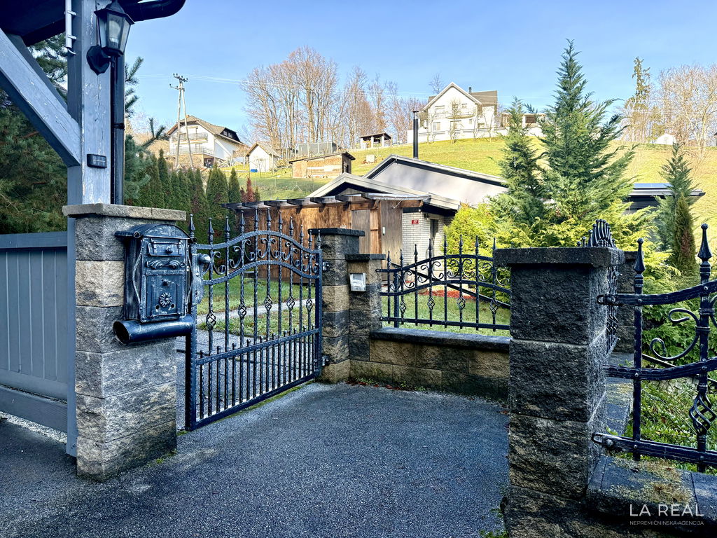 img-0468__vGXlr2A8-5712x4284