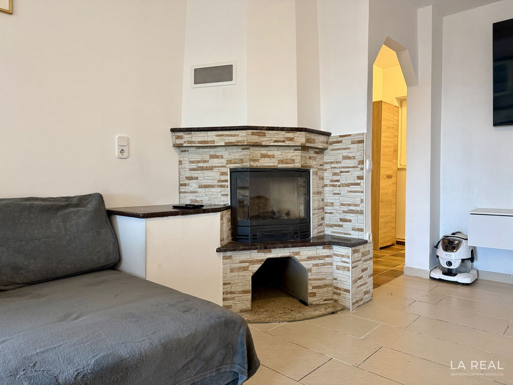 img-0501jyx2qegm-5712x4284__69848ee56e81c