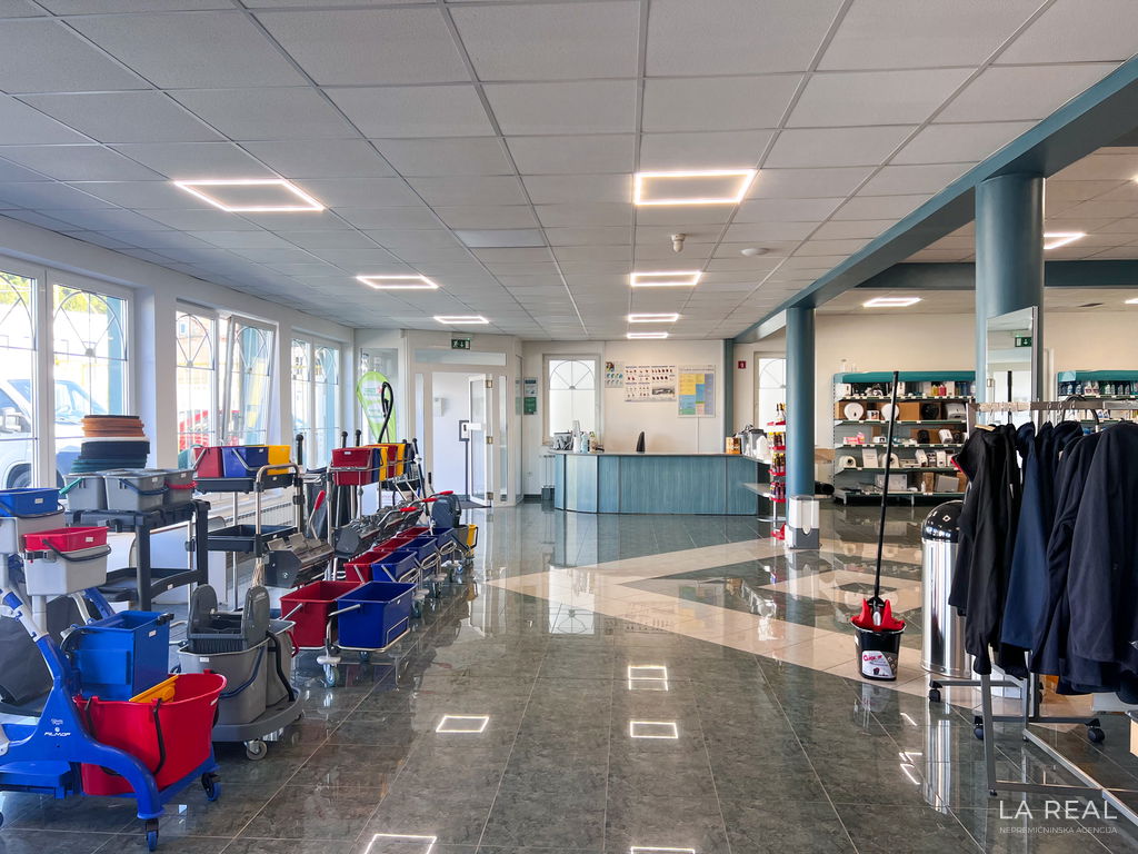 img-3282-17dosavzxd__66ebf980bdcee