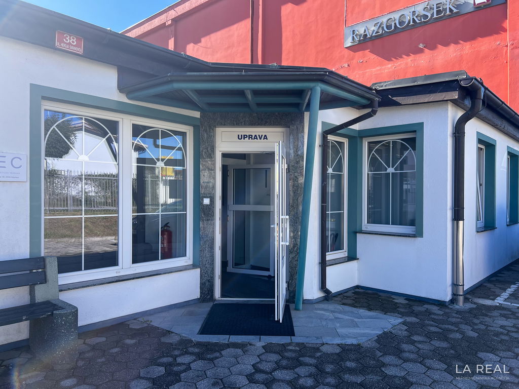 img-3314-27__UvhdHY2x