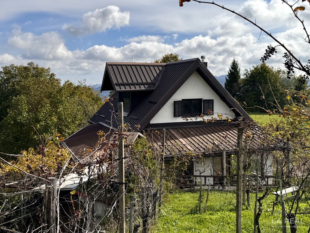 img-5926seniwitq-5712x4284__698075902fa79