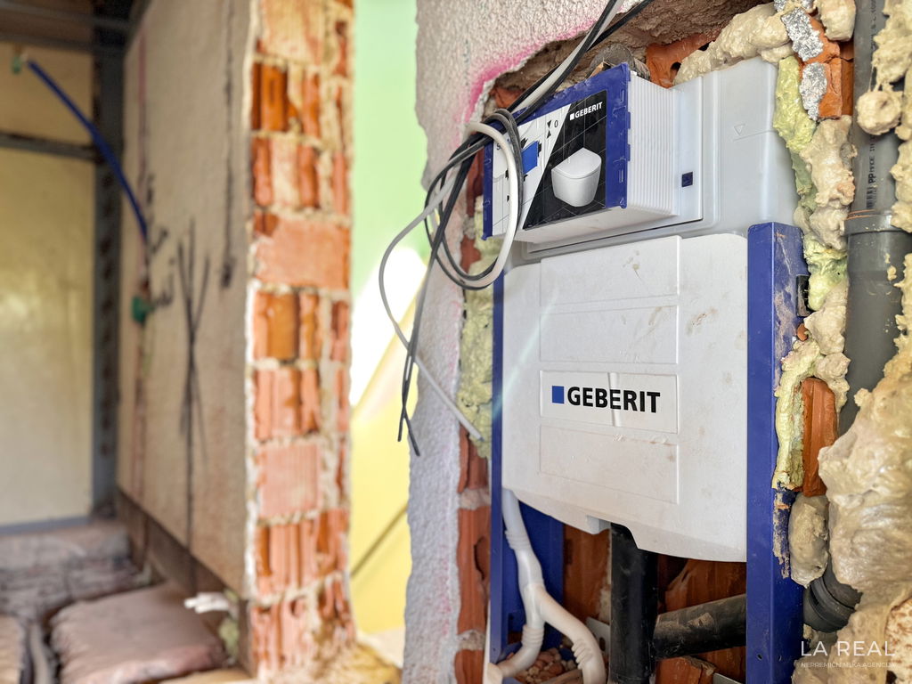 img-5998s6fbzofo-5712x4284__698075976db12