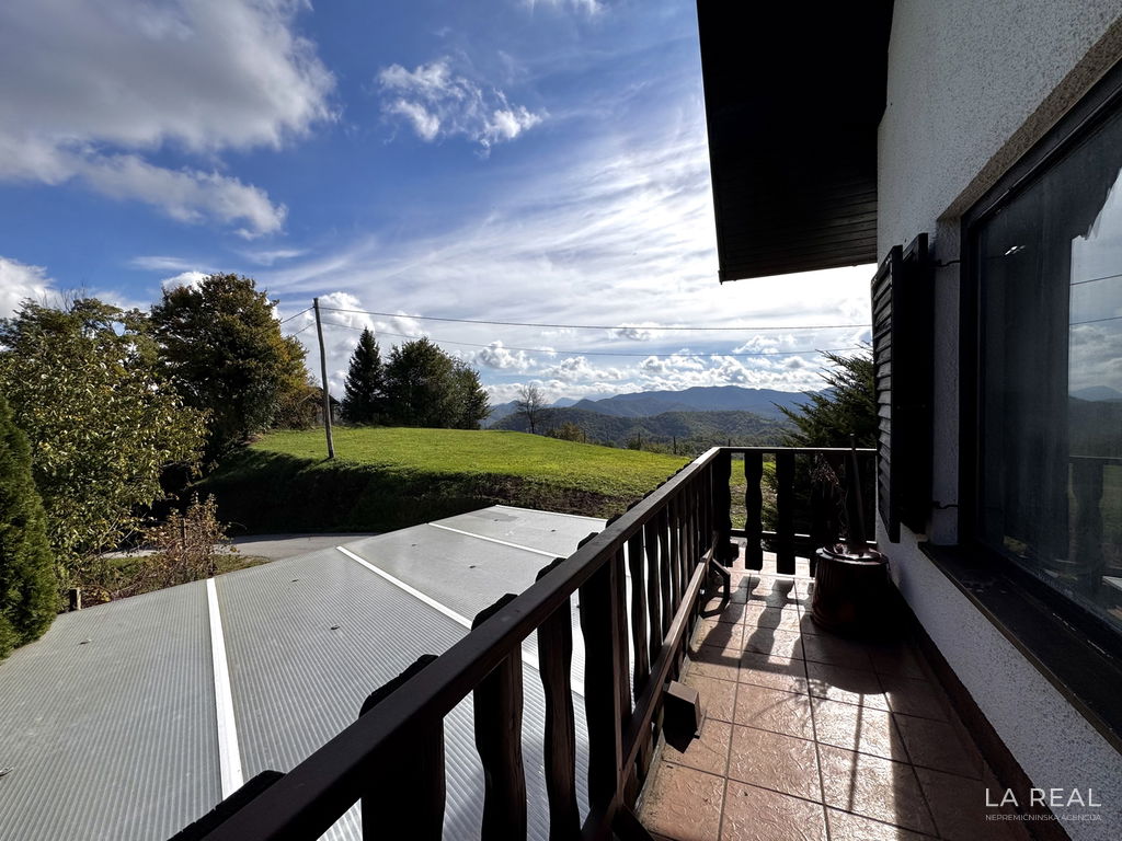 img-6027u5bywgfs-4032x3024__69807582a3c17