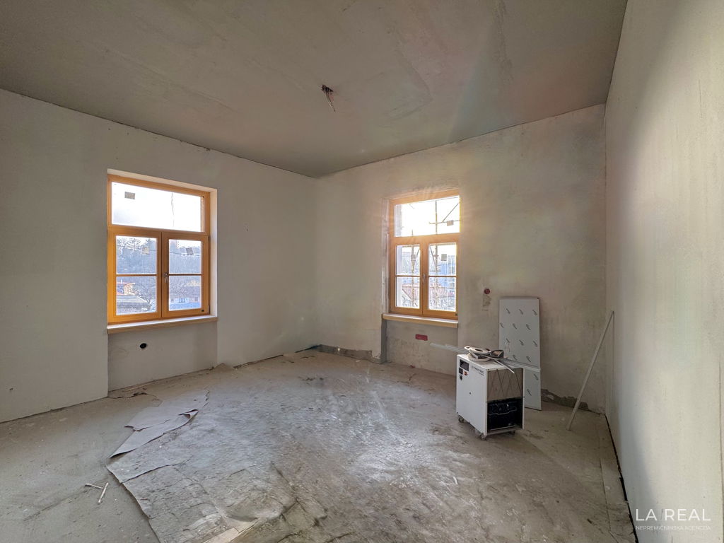 img-8166__Ac7sD2aX-3991x2993