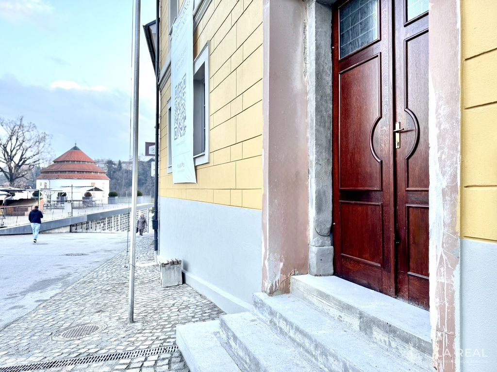 img-8244__wEY8kqHb-5712x4284