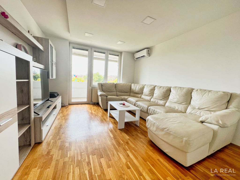 img3280__6687d49d77b57