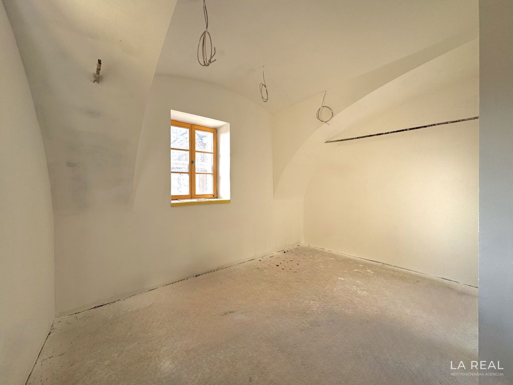 s3-img-8189__P8whVYWD-3921x2940