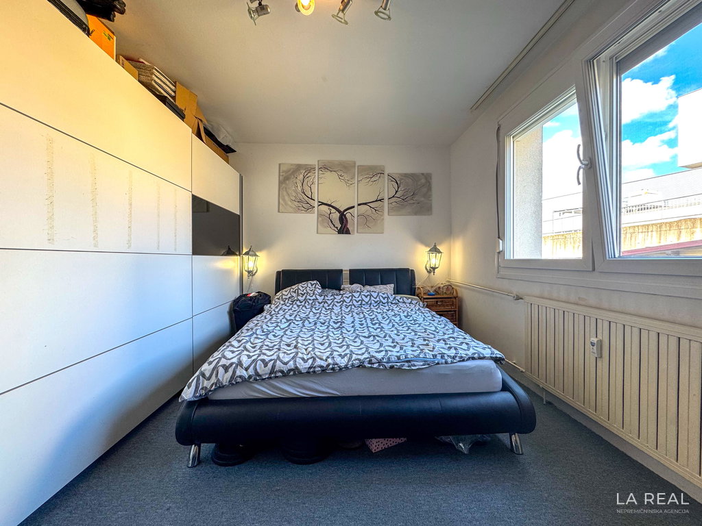 14__VkjrTiaF-4032x3024