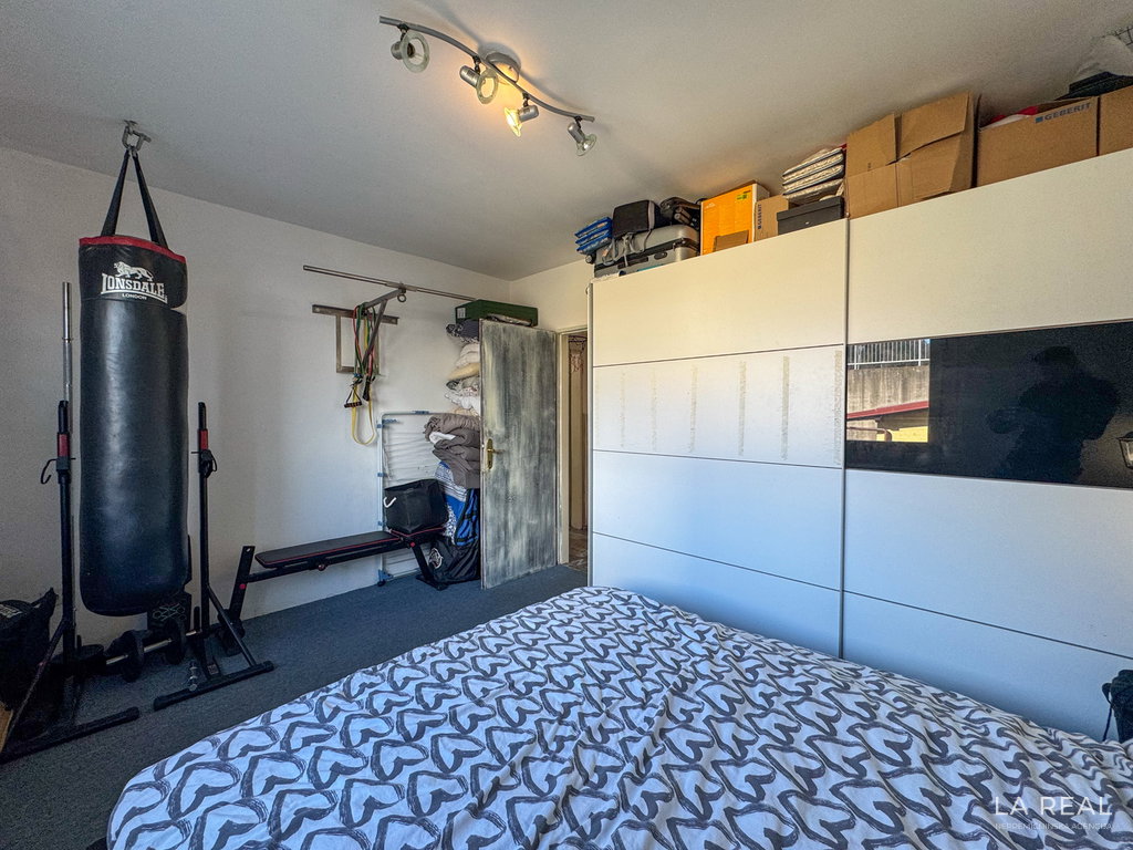 16m56x0fcl-4032x3024__69d68e0147305