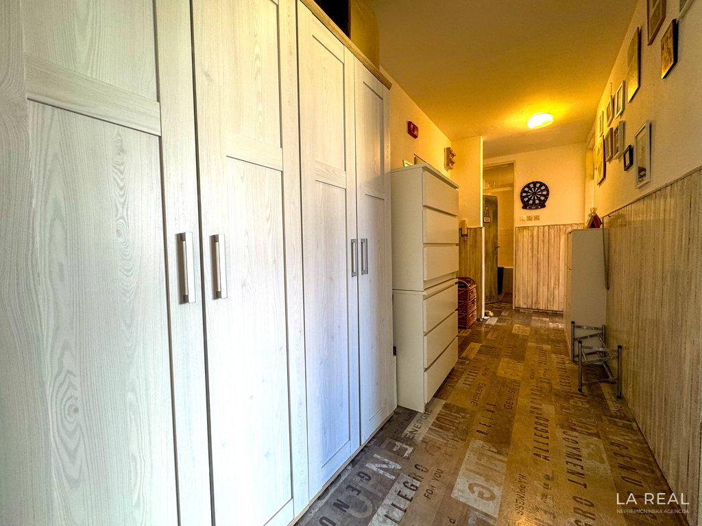 18__CMkX6bSp-4032x3024