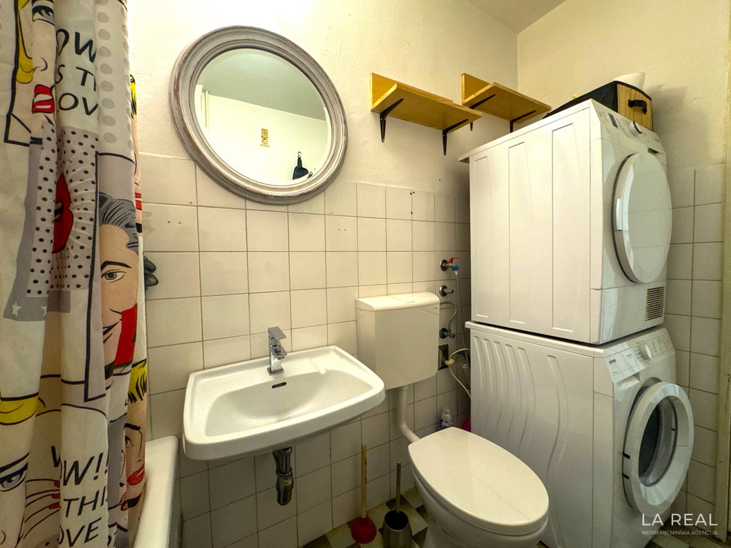 21__8rJ9XB0o-4032x3024