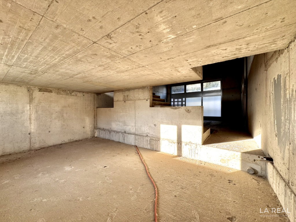 4612e54a-2897-4bb9-8686-85f5dc3d9a2d-1-105-c__bIwVmnKY-1024x768