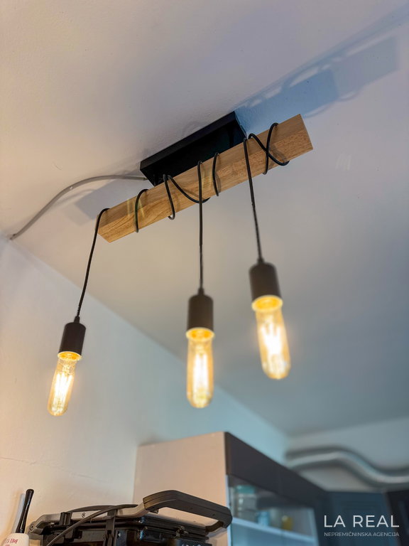 7__fiC6Tdqx-3024x4032-portrait