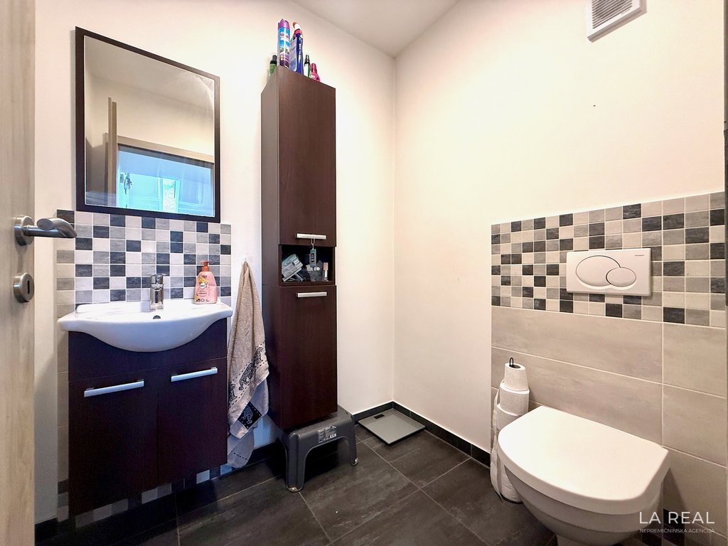 e1-11__4ou6RWia-1900x1425