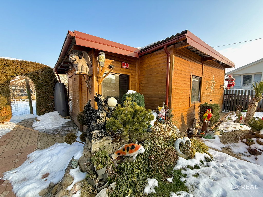 e1-11__8cSFX5NP-1900x1425